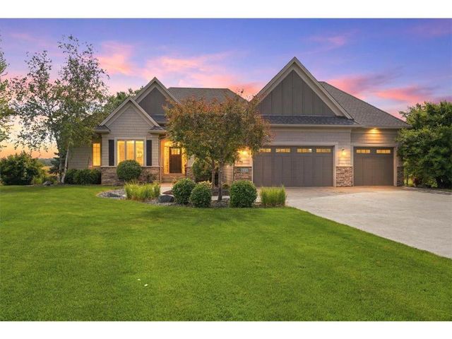 293 Saint Andrews Drive, Hudson, WI 54016