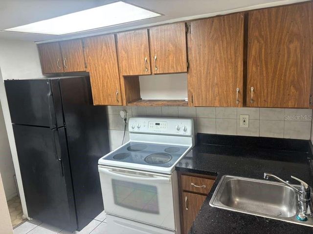 3824 N LAKE DRIVE 108, Tampa, FL 33614