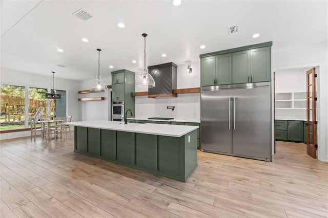 1893 Cheyenne PASS, Salado, TX 76571