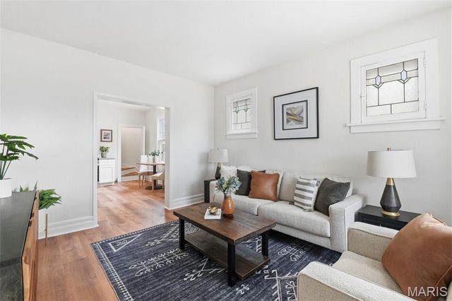 4141 Bowen Street, St Louis, MO 63116