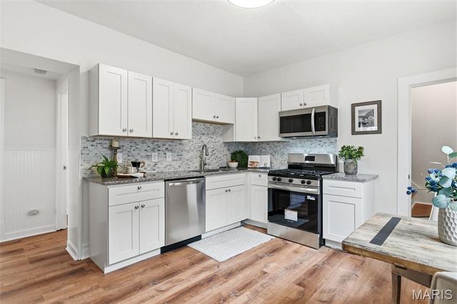 4141 Bowen Street, St Louis, MO 63116