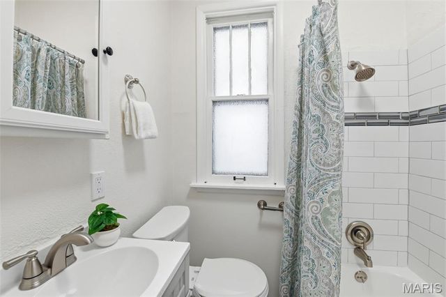 4141 Bowen Street, St Louis, MO 63116