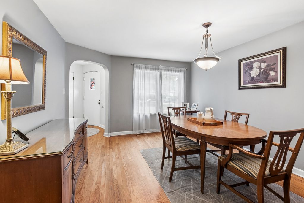 9815 S Millard Avenue, Evergreen Park, IL 60805 — photo 5