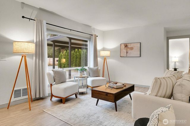 1021 Walnut Street, Edmonds, WA 98020