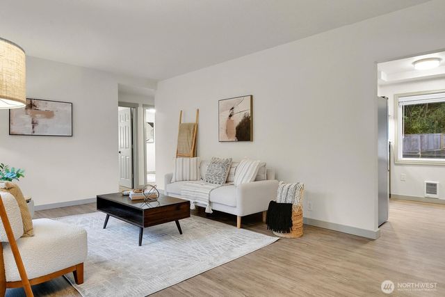 1021 Walnut Street, Edmonds, WA 98020