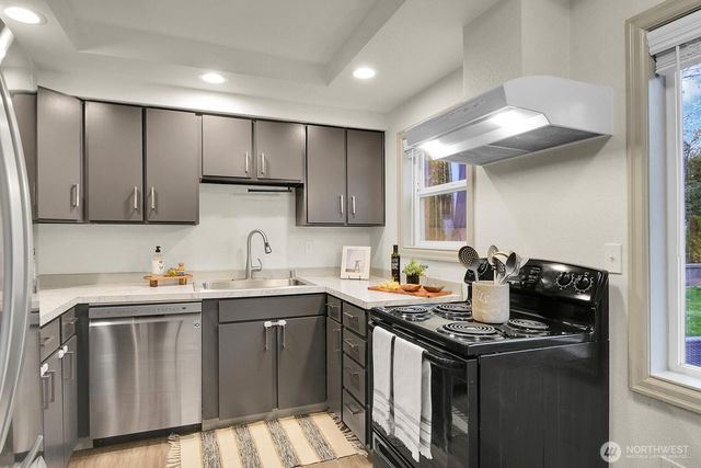 1021 Walnut Street, Edmonds, WA 98020