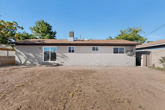 4716 Douglas Macarthur Road NE, Albuquerque, NM 87110