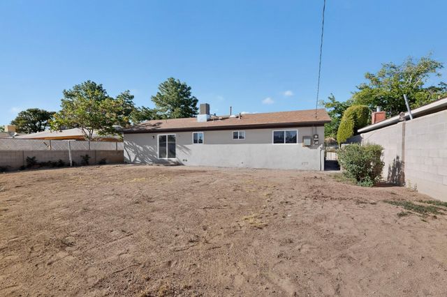 4716 Douglas Macarthur Road NE, Albuquerque, NM 87110