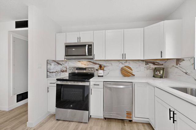 4716 Douglas Macarthur Road NE, Albuquerque, NM 87110