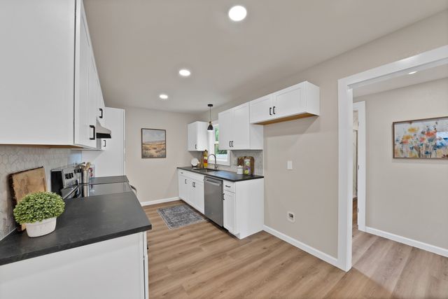 1104 E Russell Avenue, Carrollton, TX 75006