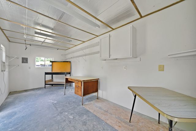 1104 E Russell Avenue, Carrollton, TX 75006