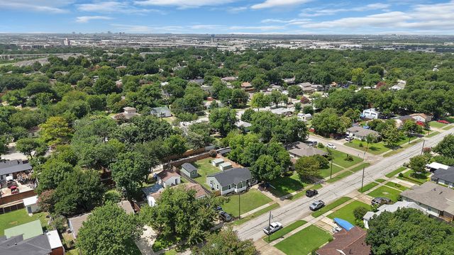 1104 E Russell Avenue, Carrollton, TX 75006