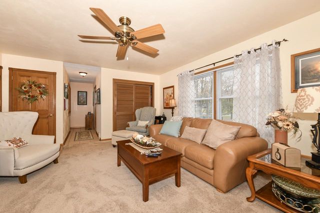 5131 S Root River PARKWAY, Greenfield, WI 53228