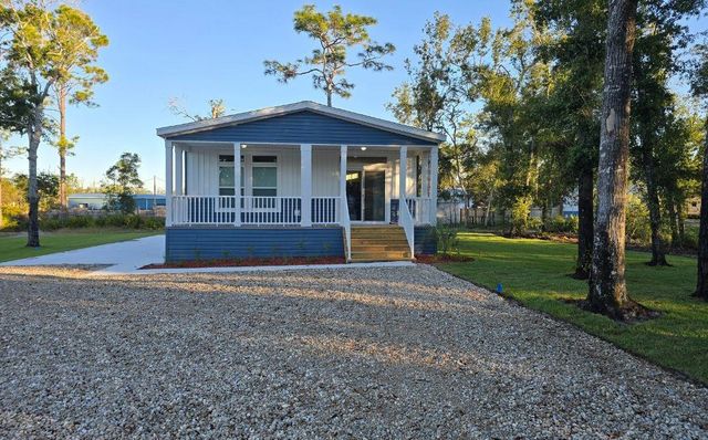 1809 NE Pine Avenue, Steinhatchee, FL 32359