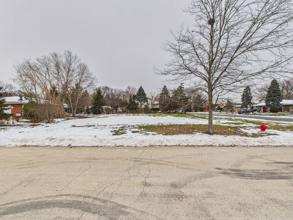 12412 S Melvina Avenue, Palos Heights, IL 60463