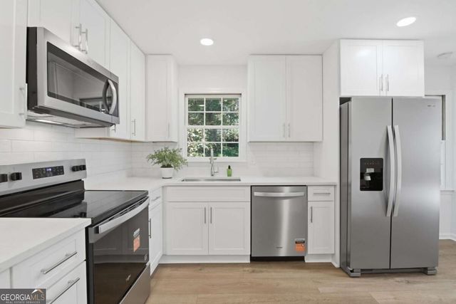 31 Huntwood Drive SE, Smyrna, GA 30082
