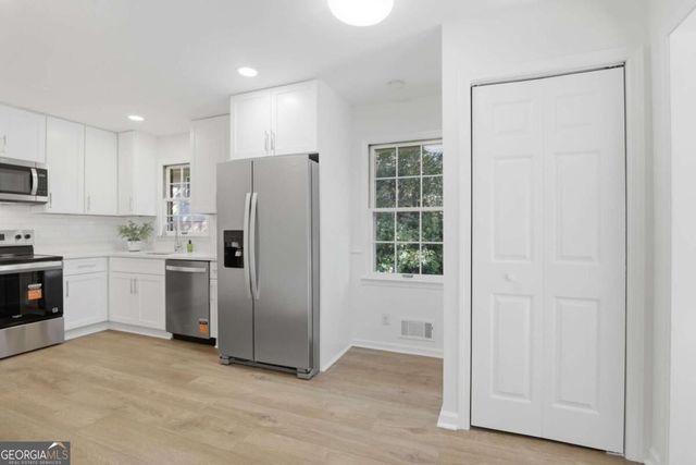 31 Huntwood Drive SE, Smyrna, GA 30082