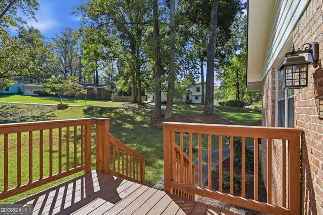 31 Huntwood Drive SE, Smyrna, GA 30082