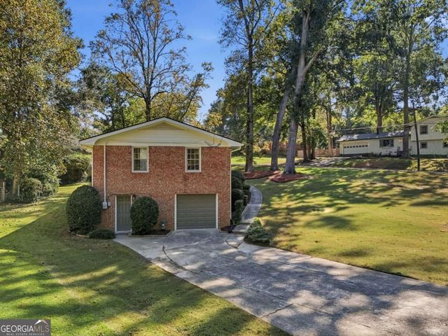 31 Huntwood Drive SE, Smyrna, GA 30082