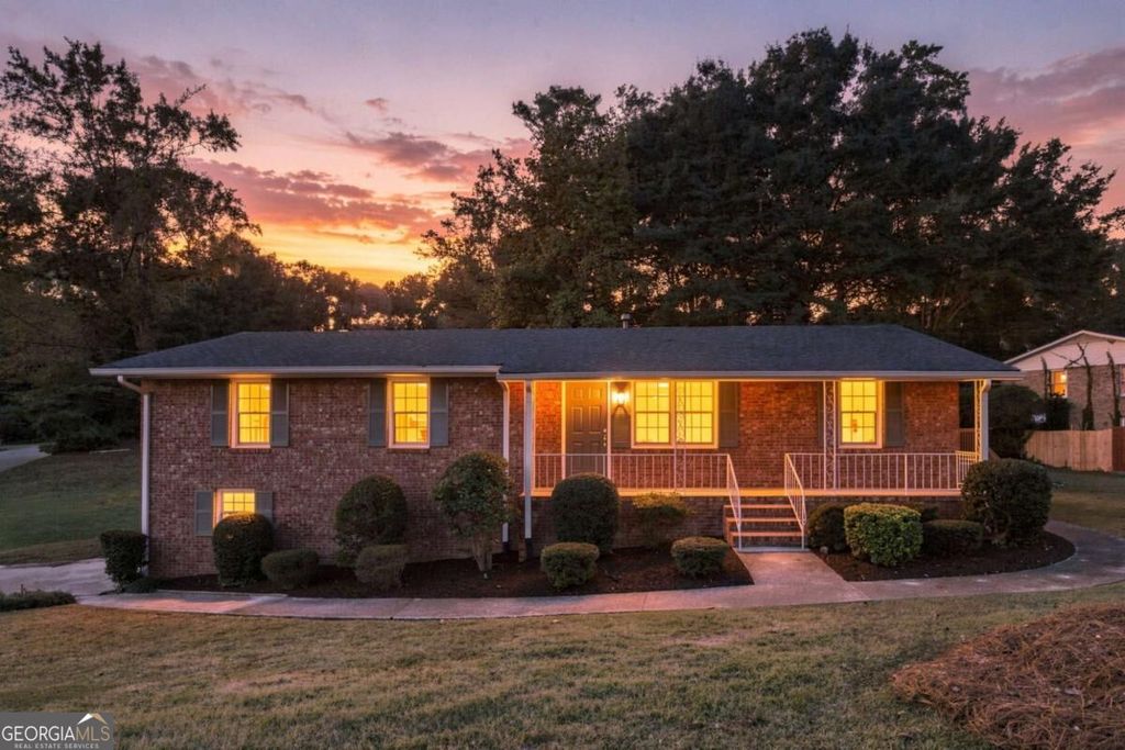 31 Huntwood Drive SE, Smyrna, GA 30082 — photo 2