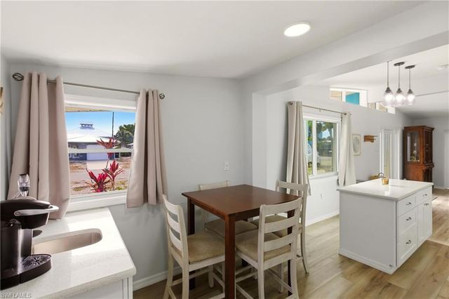 185 Hibiscus DR, Fort Myers Beach, FL 33931