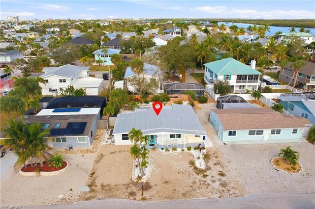 185 Hibiscus DR, Fort Myers Beach, FL 33931