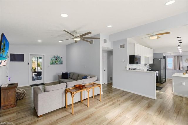 185 Hibiscus DR, Fort Myers Beach, FL 33931