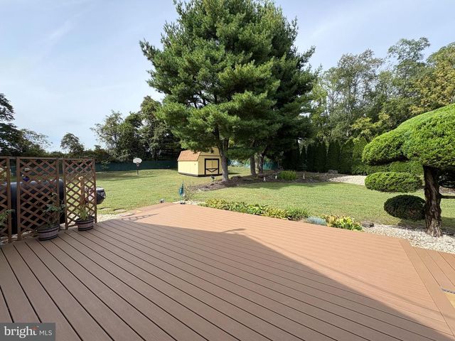 176 ARCHERTOWN RD, New Egypt, NJ 08533