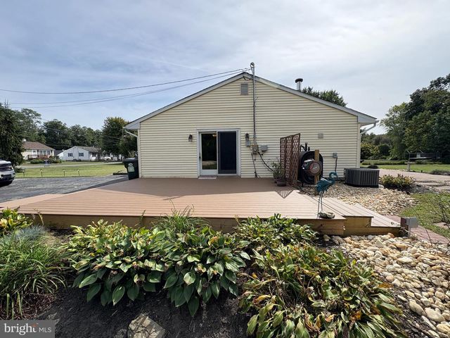 176 ARCHERTOWN RD, New Egypt, NJ 08533