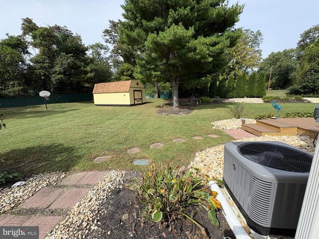 176 ARCHERTOWN RD, New Egypt, NJ 08533