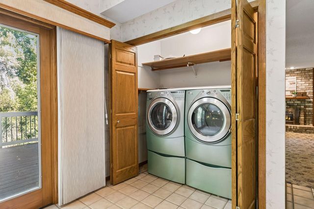 20 Deer Hills Drive, North Oaks, MN 55127