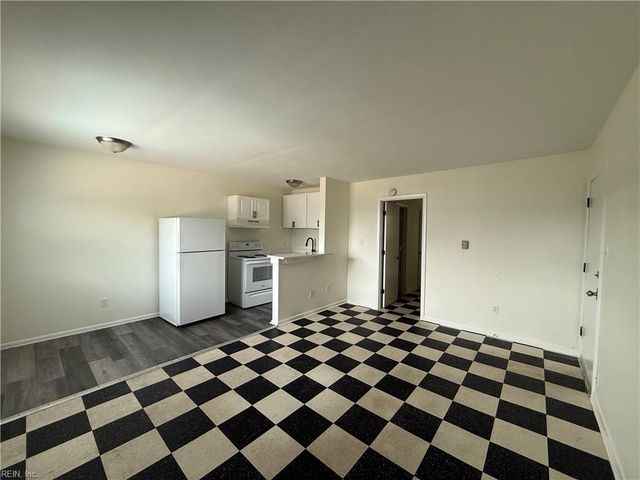 2828 E Ocean View AVE, Norfolk, VA 23518