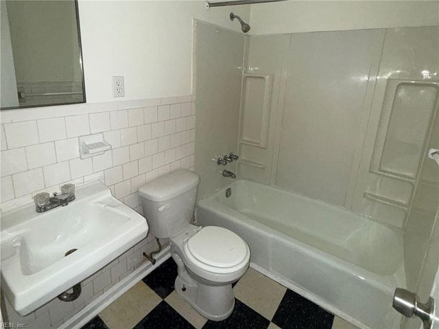 2828 E Ocean View AVE, Norfolk, VA 23518