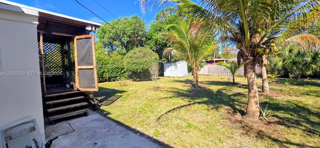 Image 14 of property listing at 1135 NE 133 rd St, North Miami, FL 33161