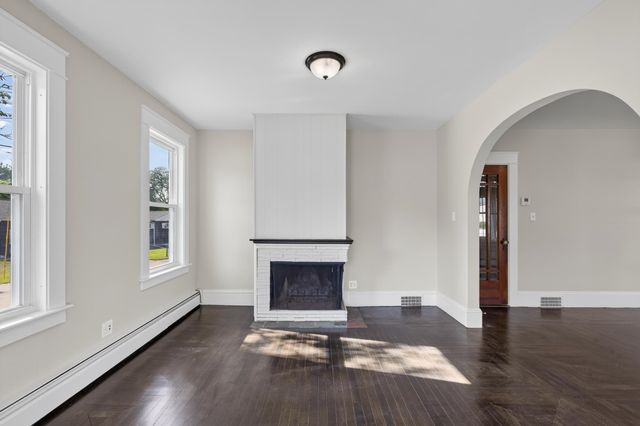 342 Candia Road, Manchester, NH 03109