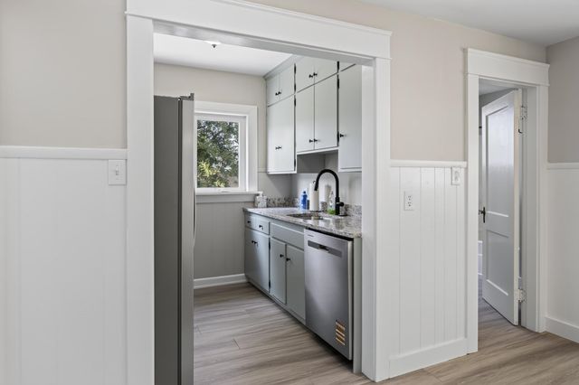 342 Candia Road, Manchester, NH 03109