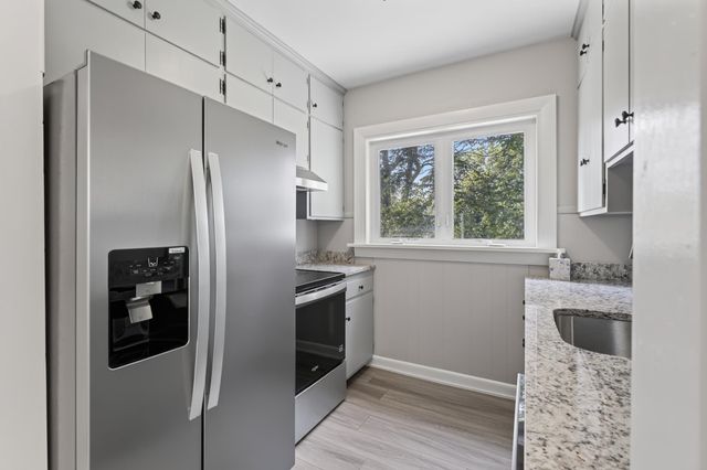 342 Candia Road, Manchester, NH 03109