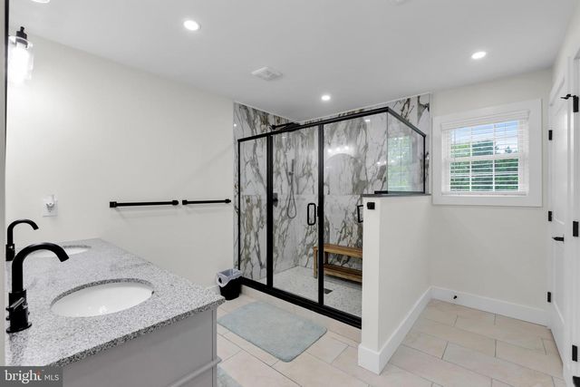 2840 JACKSONVILLE RD, Bethlehem, PA 18017