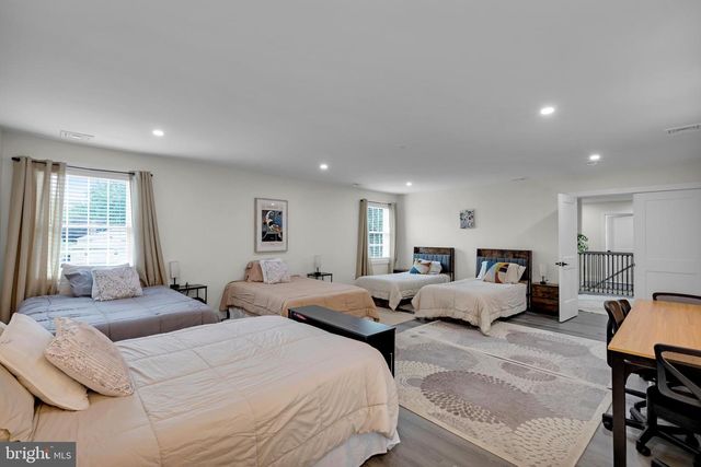 2840 JACKSONVILLE RD, Bethlehem, PA 18017
