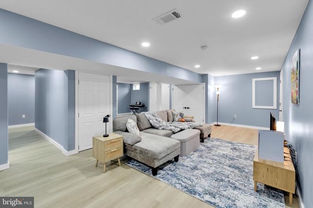 2840 JACKSONVILLE RD, Bethlehem, PA 18017