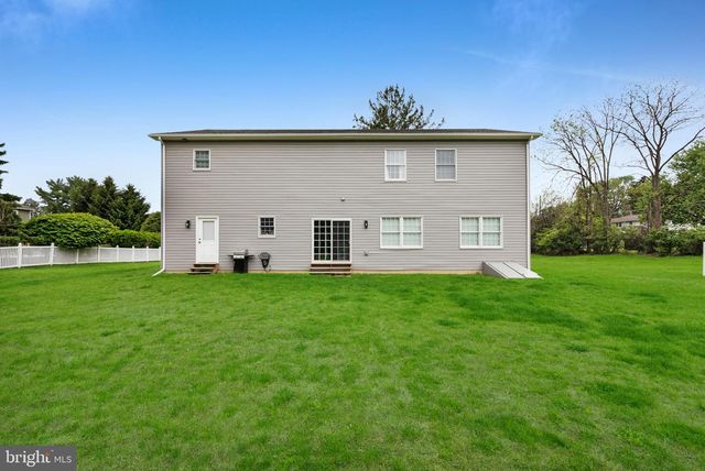 2840 JACKSONVILLE RD, Bethlehem, PA 18017