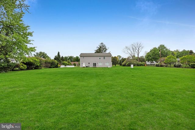 2840 JACKSONVILLE RD, Bethlehem, PA 18017