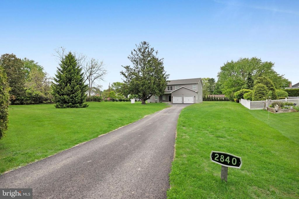 2840 JACKSONVILLE RD, Bethlehem, PA 18017