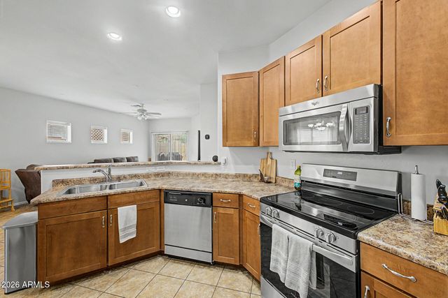 8969 W MYRTLE Avenue, Glendale, AZ 85305