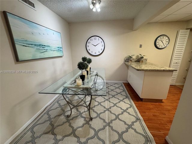 6900 SW 39th Street 206J, Davie, FL 33314