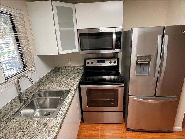 6900 SW 39th Street 206J, Davie, FL 33314