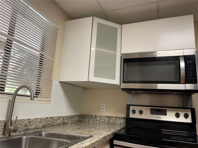 6900 SW 39th Street 206J, Davie, FL 33314