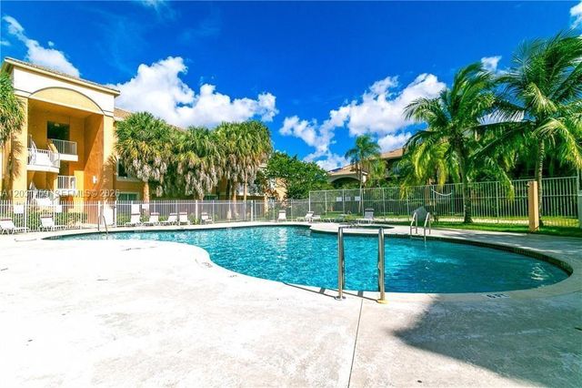 6900 SW 39th Street 206J, Davie, FL 33314