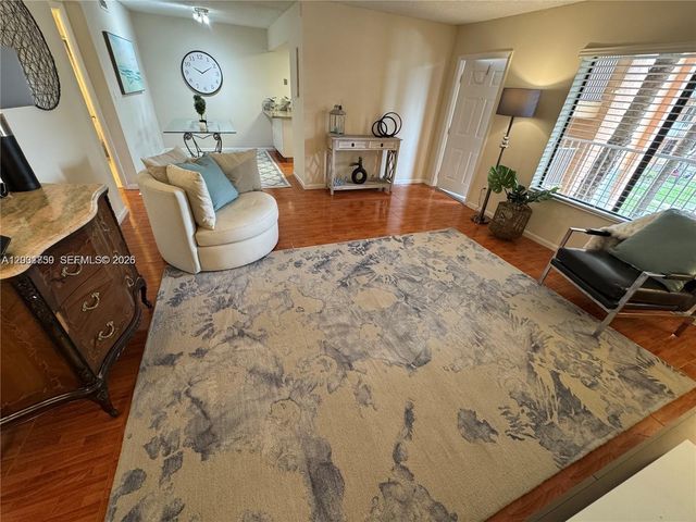 6900 SW 39th Street 206J, Davie, FL 33314