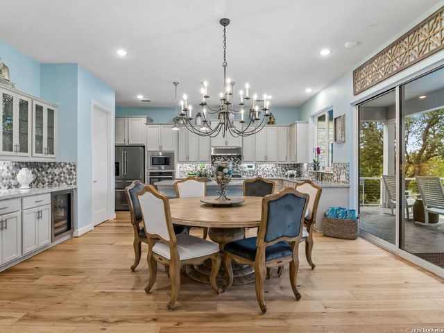 137 Sowing Oak Dr, San Marcos, TX 78666